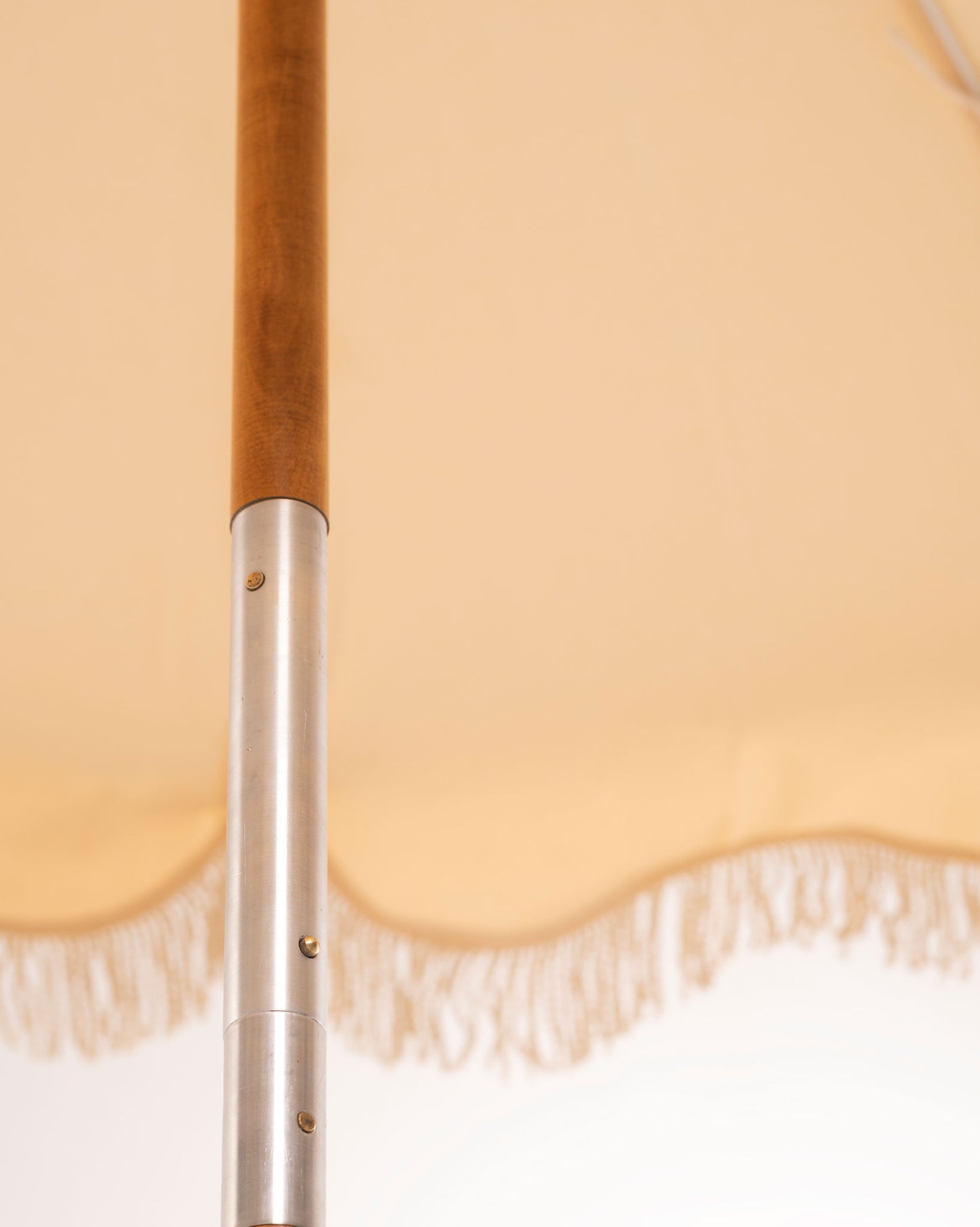 Sombrillon-Weekender-Crema-Interior-Barra